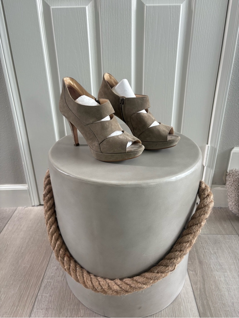 Paul Green | Tan Suede Peep Toe Bootie | sz 8.5 (UK 6) | very Good Condition
